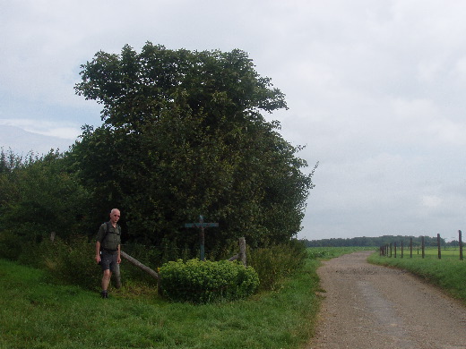 Een wegkruis maarkeerde onze picknickplaats.