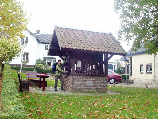 Veel werk voor een flesje water.