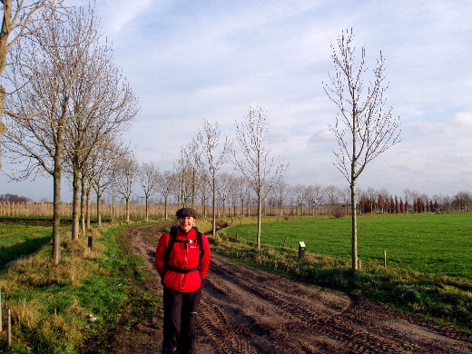 Vertrek over een modderbaan vanuit Haaren.