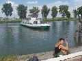 Hier ligt ons geleende wandelboekje als de pont naar Gorinchem aan komt varen. Het is hier blijven liggen.