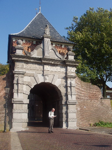 Wij starten bij de Veerpoort in Schoonhoven.