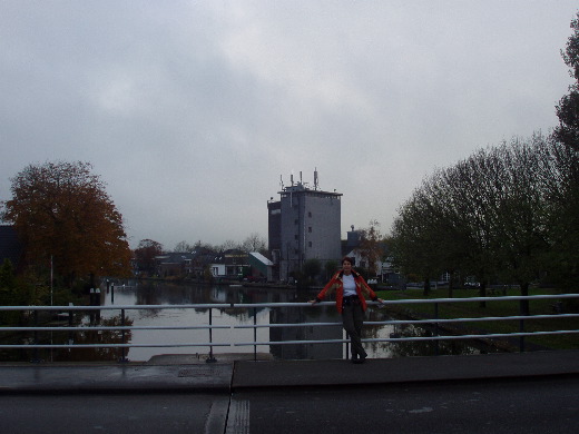 In Zwammerdam via een omweg over de Oude Rijn.