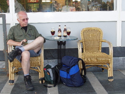 Planning volgende dag onder genot van La Trappe.