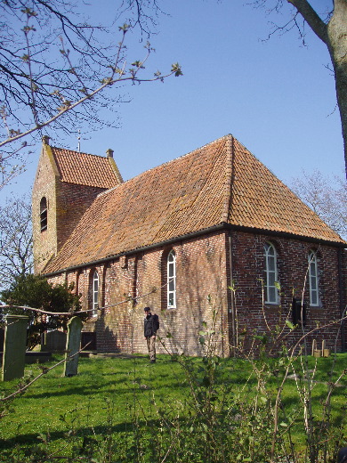 De scheve kerk van Oostum