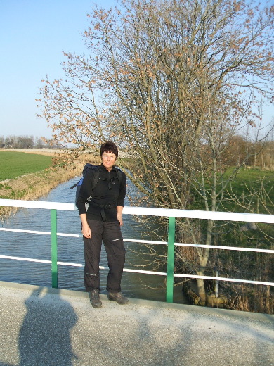 De laatste brug voor Pieterburen. Over de Westernielandstermaar.