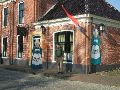 Tussen de twee Sara's van het Pannekoekenhuis.
