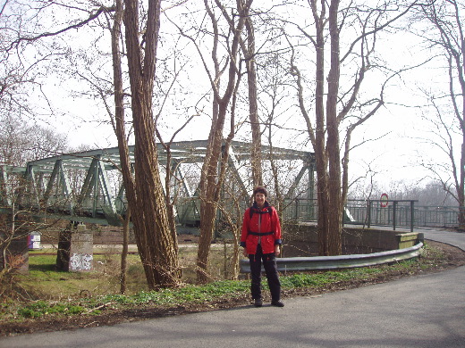 De spoorbrug bij Harenermolen.