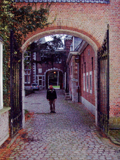 De Witte Poort van het kasteel.