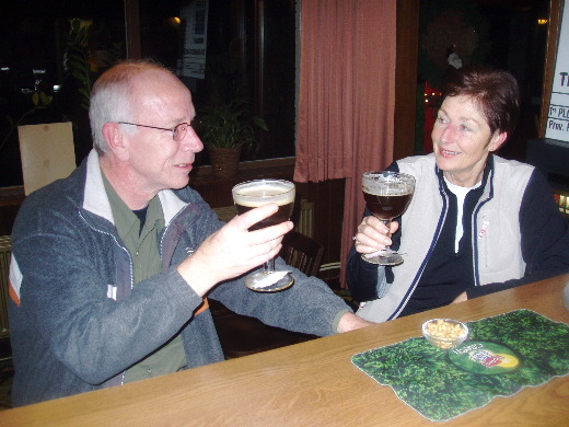 Ter afsluiting in het welvarende cafe bij de O.L.V.-grot van (Klein) Lourdes.