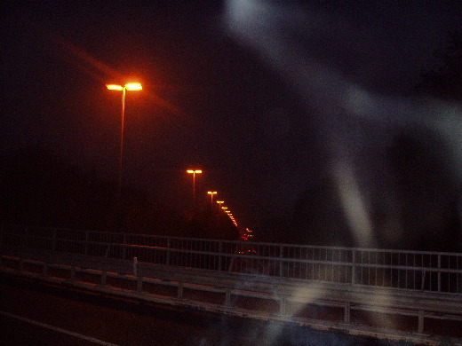 Brug over E313. Nu nog een half uur door het bos.