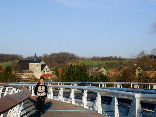 De brug op over het Albertkanaal.
