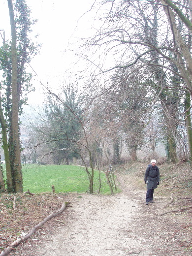 De eerste klim langs de zwarte paaltjes route.