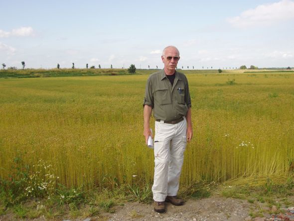 Bert was, vreemd genoeg voor haar, niet te verleiden om paarden te kijken.