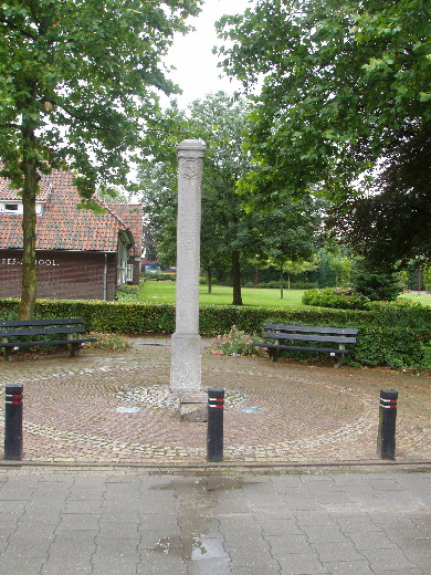 De Carnavalspaal van Someren-Heide.