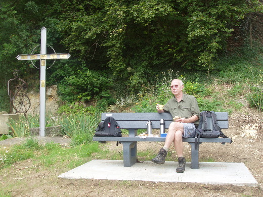 Hier stond een bankje waar wij een uurtje gepicknicked hebben.