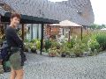 Een charmant tuintje met wilde bloemen bij Mesch.