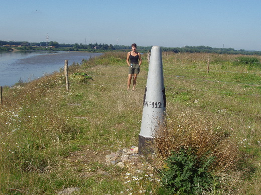 GP 112 staat bij een voormalig veer achter de westpunt van Meers.