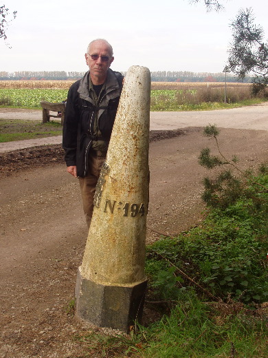GP 194 is een drielandenpaal. Limburg, het Nederlandse Brabant en de Antwerpse Kempen.