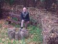 Op deze plek was een soort heksenkring annex picknickplaats geconstrueerd.