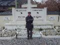 In Moelingen op zoek naar het juiste oorlogsmonument. Dit was de tweede, verkeerde.
