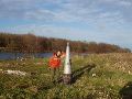 Na een wandeling van een uur lopen wij ons eerste doel, GP 125, straal voorbij. Het gemanoevreer rond en tussen diverse plassen door levert wel de GP 126. Een paal te ver, maar deze stond tenslotte ook op de agenda.