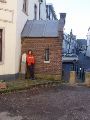Aan de andere kant van het oude grenshuisje staat paal 196.