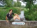 Bij de Warmbeek vastgesteld dat de route naar GP 178 ongeschikt was voor korte broeken.