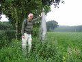 GP 173 dus, langs dit stuk grens met Noord Brabant zijn de palen zilver geschilderd, <br>alleen jammer dat de leeuwen en de cijfers niet een andere tint gekregen hebben.