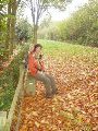 Teruggelopen naar het grenswachtershuisje om een pad naar het noordoosten in te slaan. Hier Grenspaal 372A.