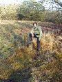 Vanaf grenspaal 391A eindigt het pad en lopen wij verder dwars door het bos.