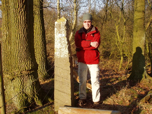 Om grenspaal 418 te bereiken.