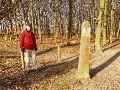 Wij lopen over een pad naar het noorden langs grenspaal 411.