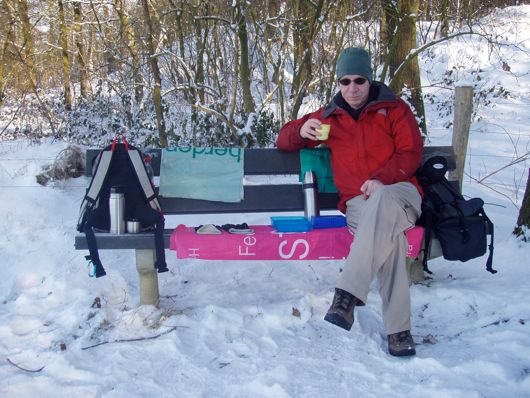Wij zijn goed uitgerust voor onze sneeuwpicknick.