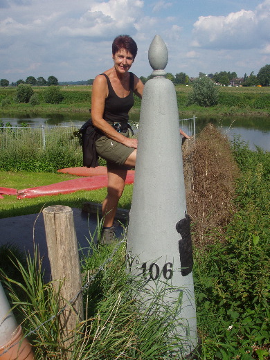 Teruggelopen naar de Maasoever om de GP 106 vast te leggen.
